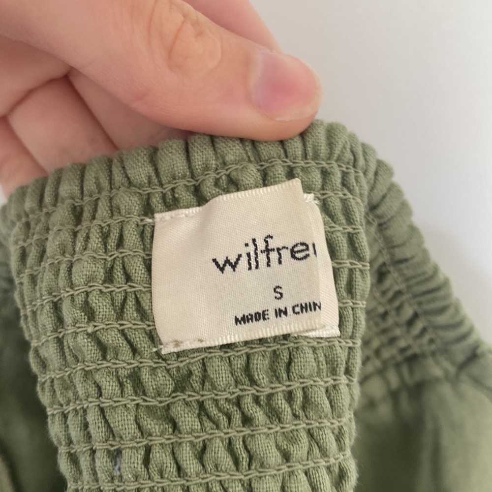 Aritzia Wilfred green puffed shortsleeved blouse - Size S - Picture 5 of 5